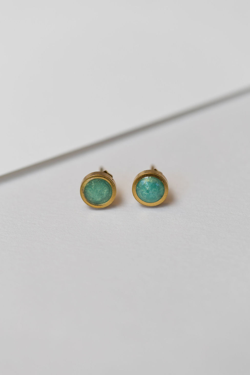 Olivia - Gold-plated earrings in Tea Green