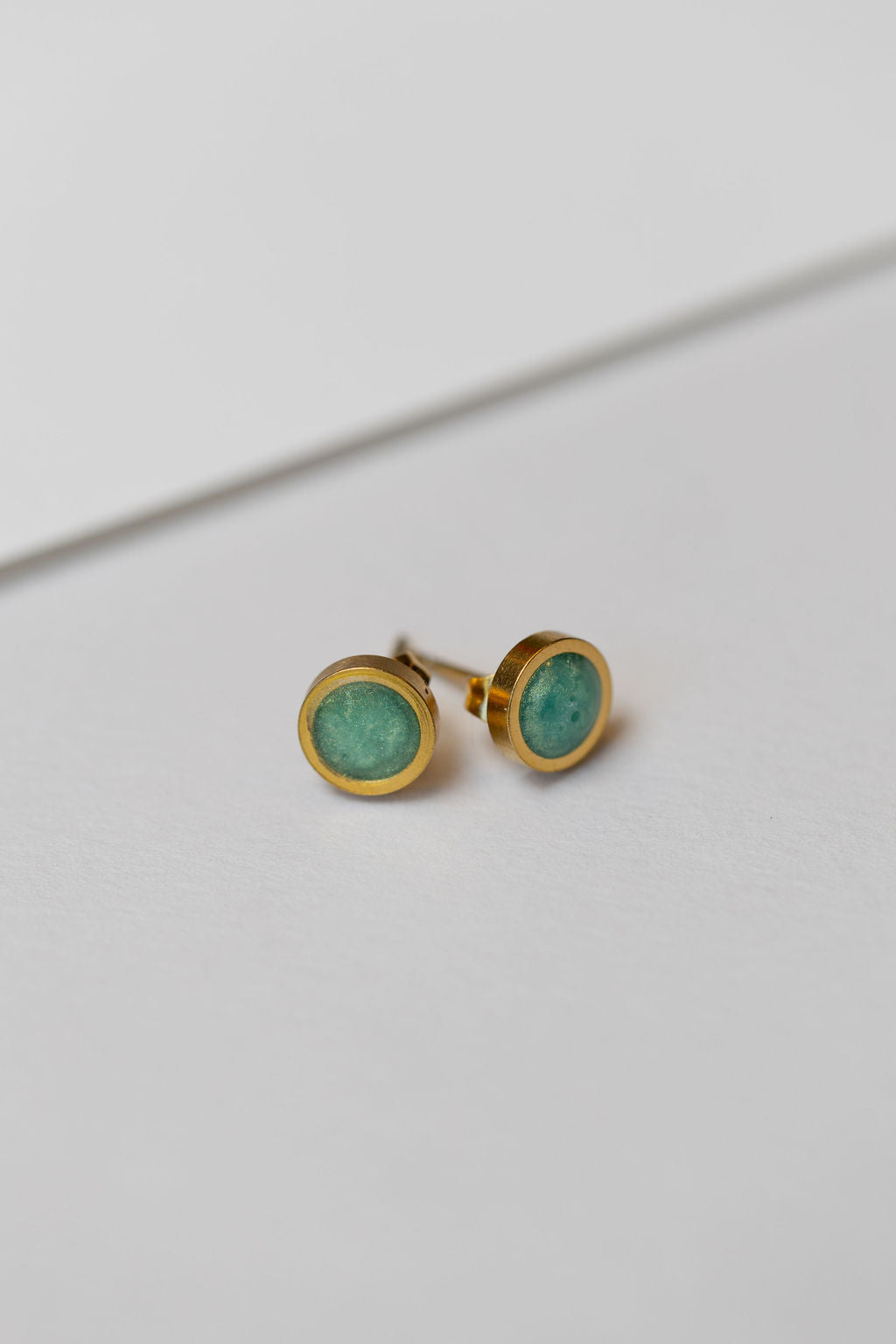 Olivia - Gold-plated earrings in Tea Green